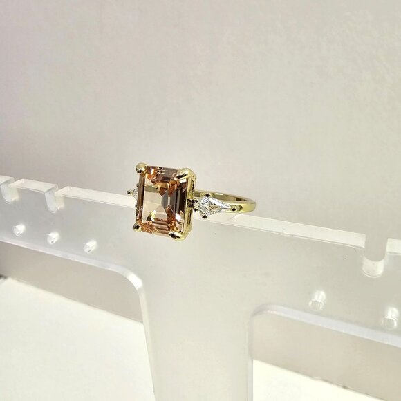 Charter Club Gold Ring With Light Amber‎ Crystal Size 7 - Picture 3 of 6